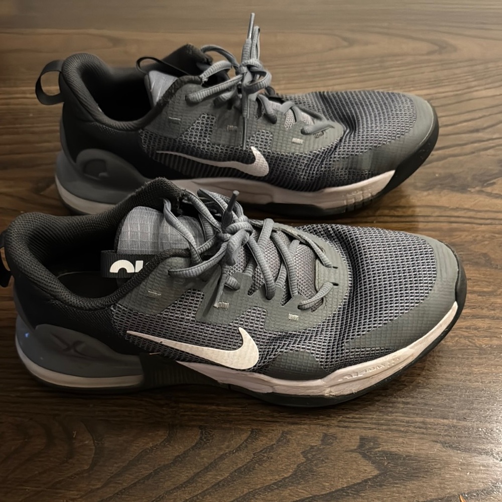 Nike Black and Gray Running Shoes